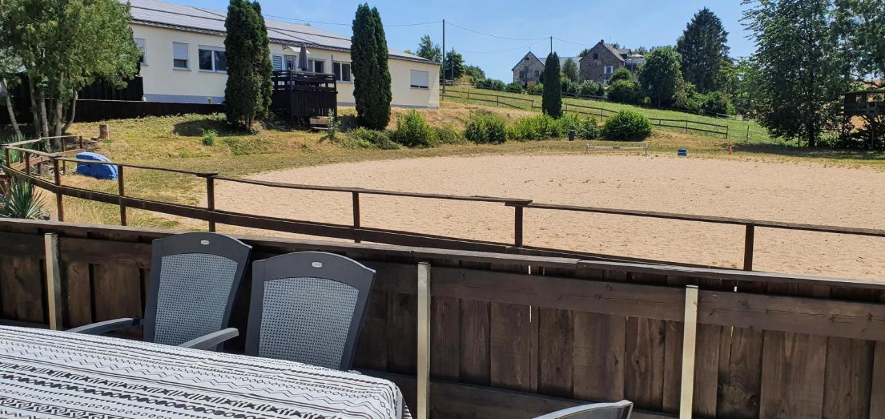 Besondere Ferienwohnung Spirit Auf Idyllischem Reiterhof Nahe Burg Eltz Münstermaifeld Εξωτερικό φωτογραφία