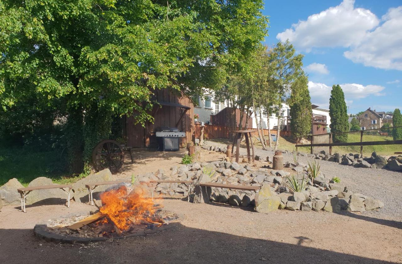 Besondere Ferienwohnung Spirit Auf Idyllischem Reiterhof Nahe Burg Eltz Münstermaifeld Εξωτερικό φωτογραφία